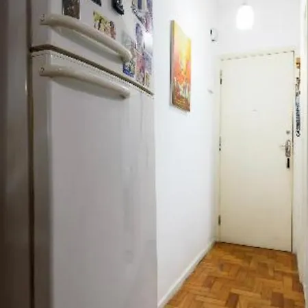 Felipe de Oliveira Apartment-2