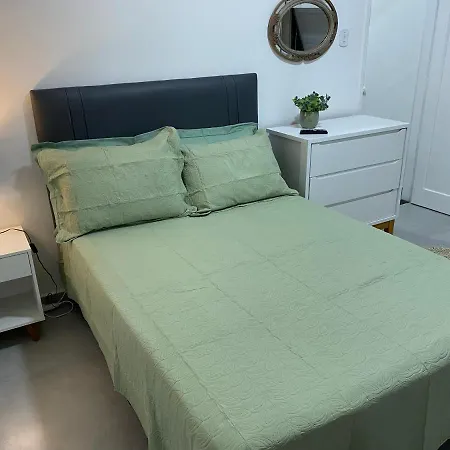 Aconchegante apartamento na quadra da praia-2