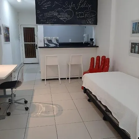 Apt Copacabana quadra da praia 804-2