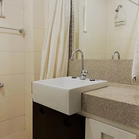 Excelente Apartamento na Quadra da Praia-2