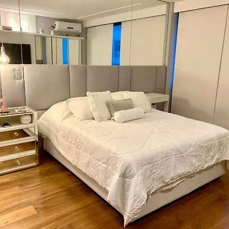 Maravilhoso Apartamento 100m da praia-3
