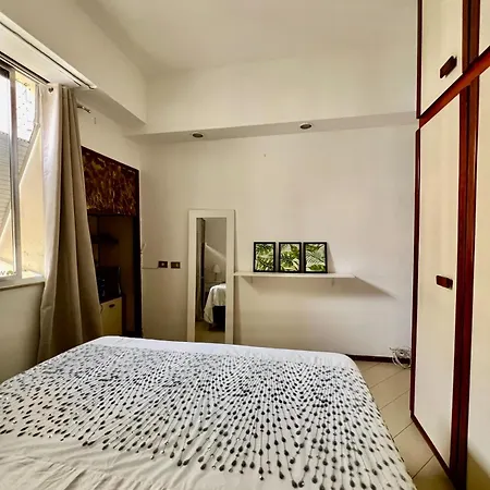 Alugo quarto espaçoso com banheiro privado Em apartamento em copanema-3
