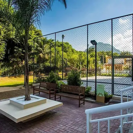 Ótimo AP em condomínio C piscina na Barra Olímpica-3