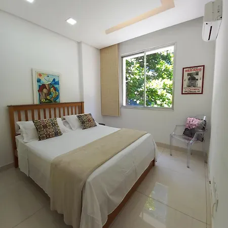 EXCLUSIVO 100m Praia Copacabana - 2qts - Varanda - Hidro - Maison Copa Prime-3