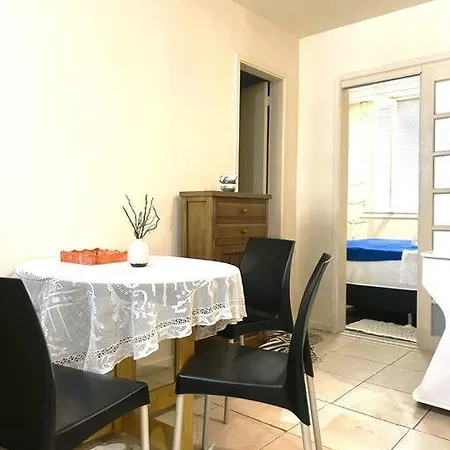 Apartamento Completo no Posto 6-2