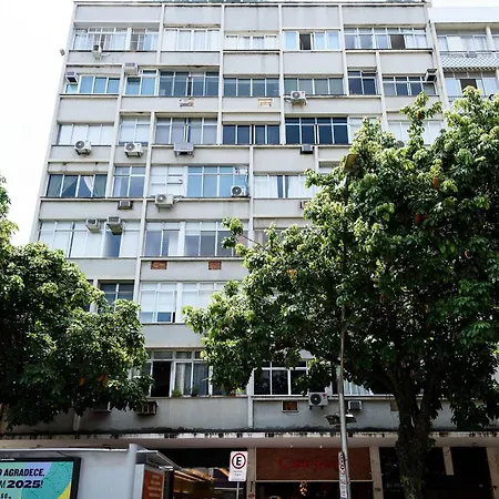 Apartamento Moderno a 300 m da Praia do Leblon-3