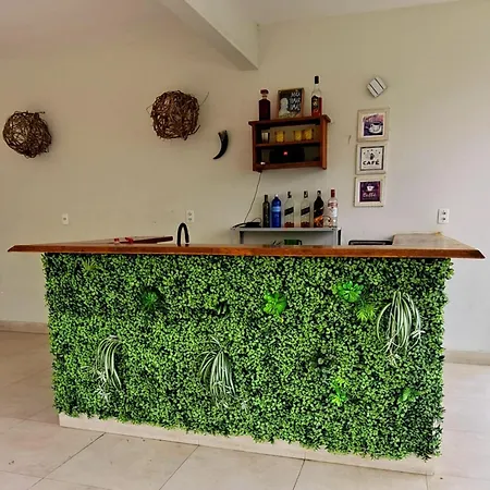 Casa com piscina e muita tranquilidade-3