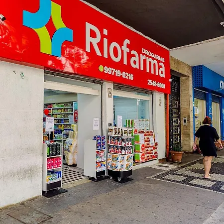 Copacabana, conforto e praia para até 5 pessoas-3
