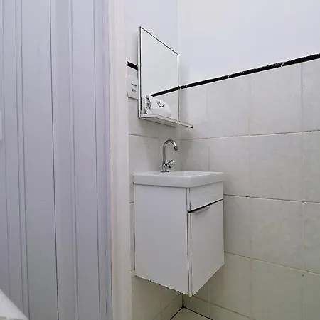 Studio muito economico p/ 3 pessoas em Copacabana-3