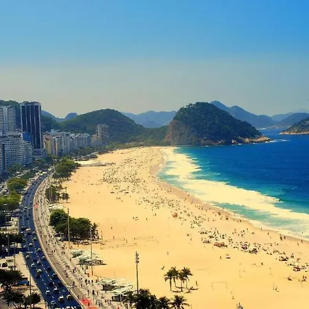 Apartamento completo na Praia de Copacabana , novinho , wifi, ar condicionado, netflix, FRENTE EM ANDAR ALTO, pauloangerami MVC15-3