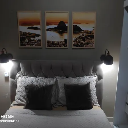 Apartamento Em Copacabana Na Quadra Da Praia-2