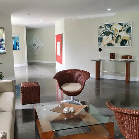 Apartamento em frente à praia, com vista mar e ao lado do Wndsor-3