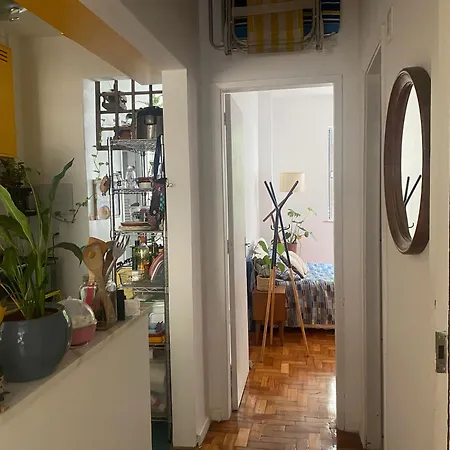 Quarto simpático em Botafogo próx ao metrô-2