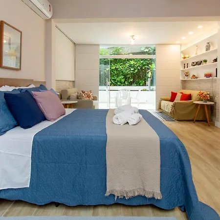 Maravilhoso Loft Em Copacabana A 150 Metros Da Praia Com Um Varandao Em Meio Ao Verde.-2