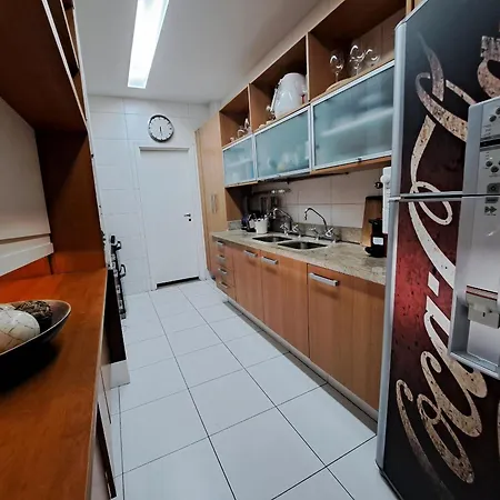 Quarto2 Exclusivo AR VAGA metrô Praia Copacabana - proprietário mora no local-3