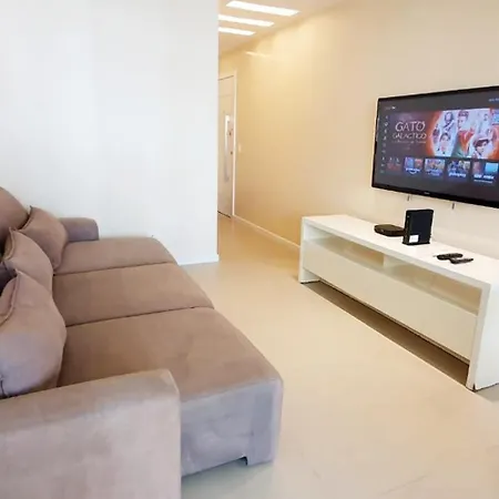 Apartamento em frente à Praia da Barra da Tijuca-3