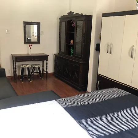 Studio 211-2