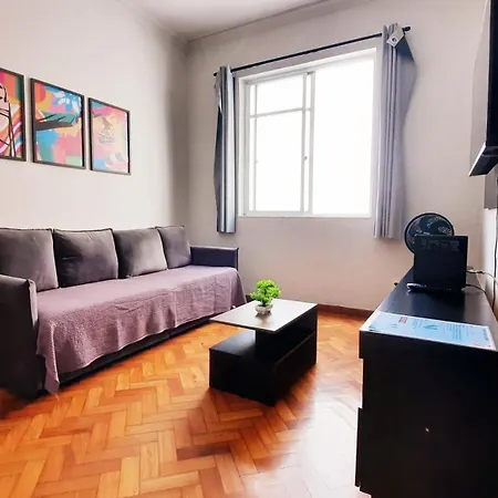 Excelente Apartamento a 1min da Praia de Copacabana-2