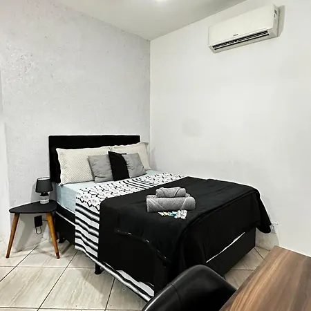 Black House-3