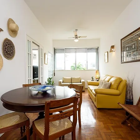 2 Quartos Em Copacabana Com Garagem | Bc 473/704-2