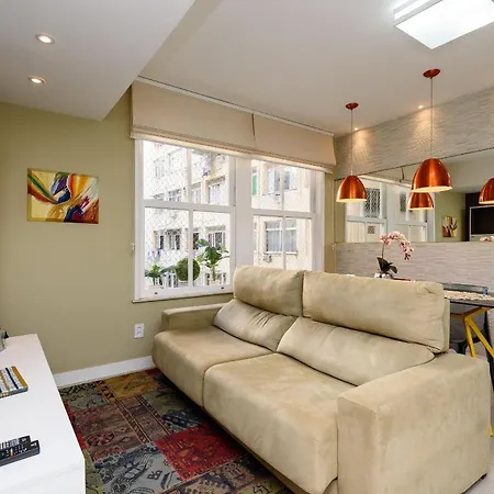 Apartamento Moderno Em Copacabana | Br 737/504-3