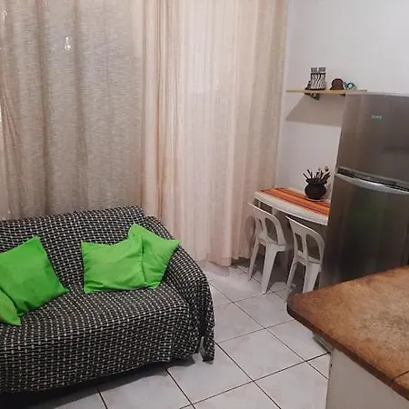 Hospedagem 50m da praia-3