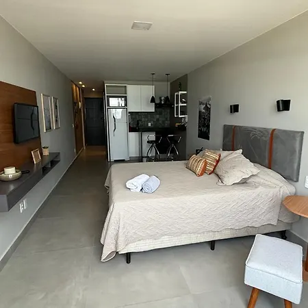 Studio Alaska-2