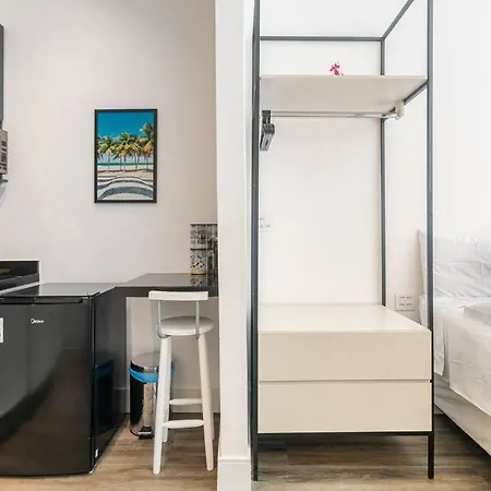 Estudio moderno e confortável a 250m da praia e metro-3