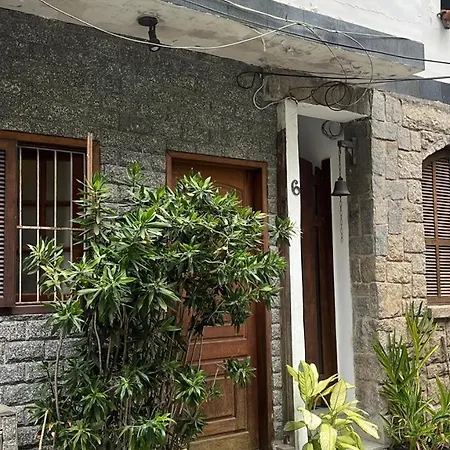 Linda suite com banheiro,em casa de vila-2