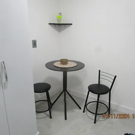 Charmoso Studio Posto 10-3