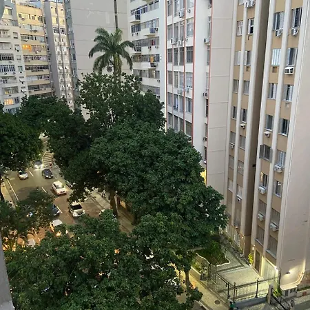 Quarto em apto no Flamengo-3