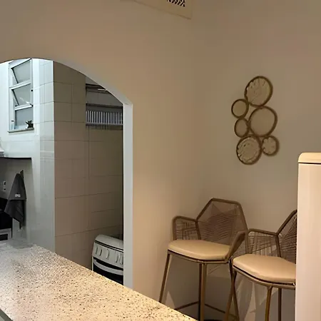 Apartamento em Copacabana a 100 metros da Praia-2