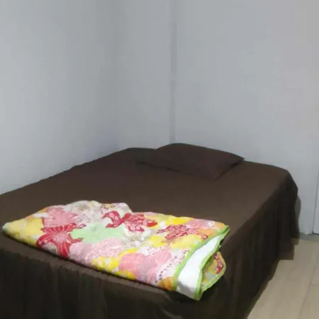 Quarto em Copacabana 2-3