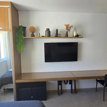 Studio moderno, aconchegante e bem localizado-2