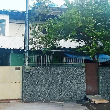 Casa com Quarto Duplo com Banheiro Privativo-3