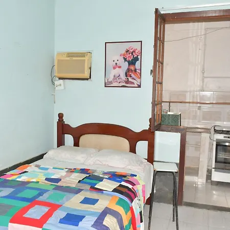 Casa com Quarto Duplo com Banheiro Privativo-2