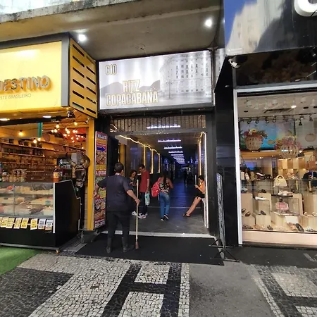 Estúdio acolhedor em Copacabana - NSC1109 Z4-3