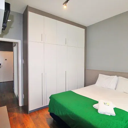 Fantastico Sala e Quarto no posto 5 em Copacabana-3