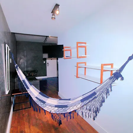 Fantastico Sala e Quarto no posto 5 em Copacabana-2