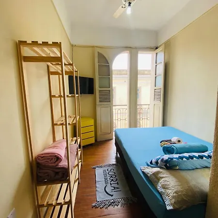 Small Simple Single Suite 305-3