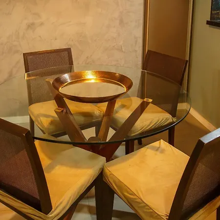 Apartamento 2 quartos 200m da praia e ao lado dos Shoppings Leblon-3