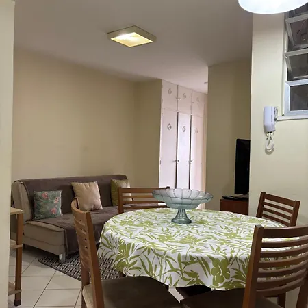 Apartamento mobiliado em Copacabana a 100m da praia-2