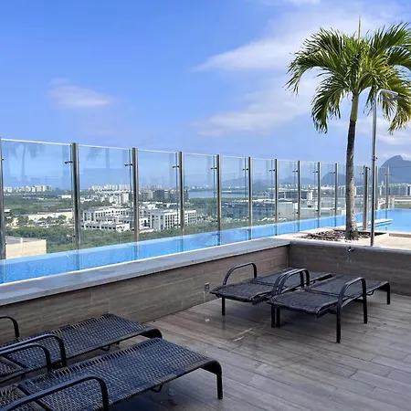 Suíte com varanda e piscina na Barra da Tijuca - RJ-3