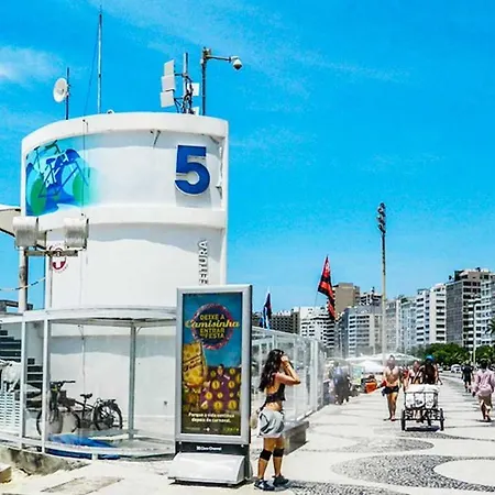 Charming Studio Just 2 Blocks From Copacbana Beach-2