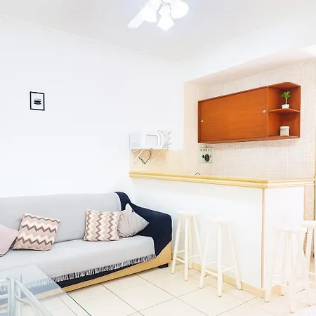 1 quadra Da Praia de Copacabana - 1 Block from the Beach-3