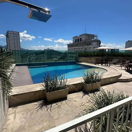 Apartamento completo e moderno com ar condicionado e piscina no centro do RIO-3