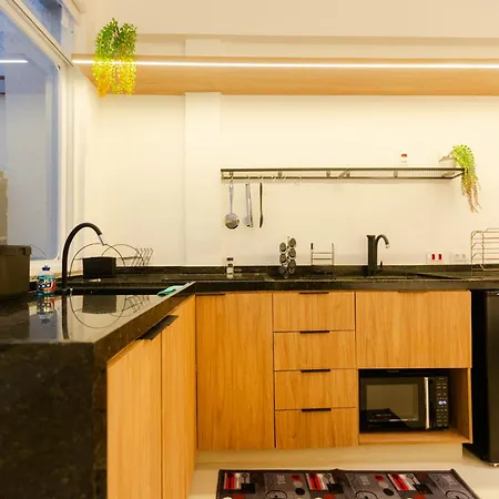 Flat com Varanda e área Privativa-2