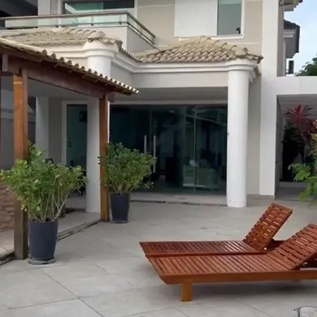 LINDA CASA EM CONDOMINIO de LUXO PERTO DA PRAINHA-3