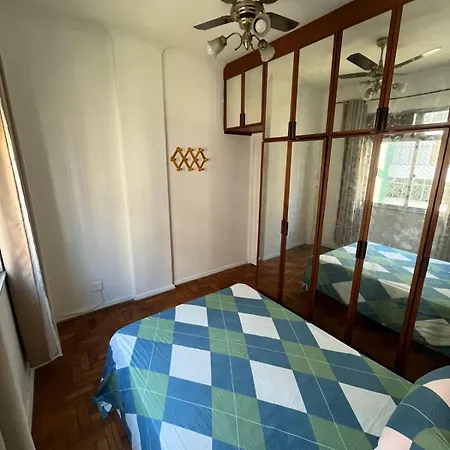 Apartamento com fácil acesso a praia de Copacabana-3