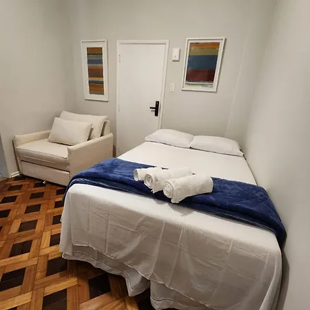 Complete Studio One Block From Flamengo Beach-2